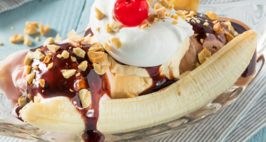 CLASSIC BANANA SPLIT